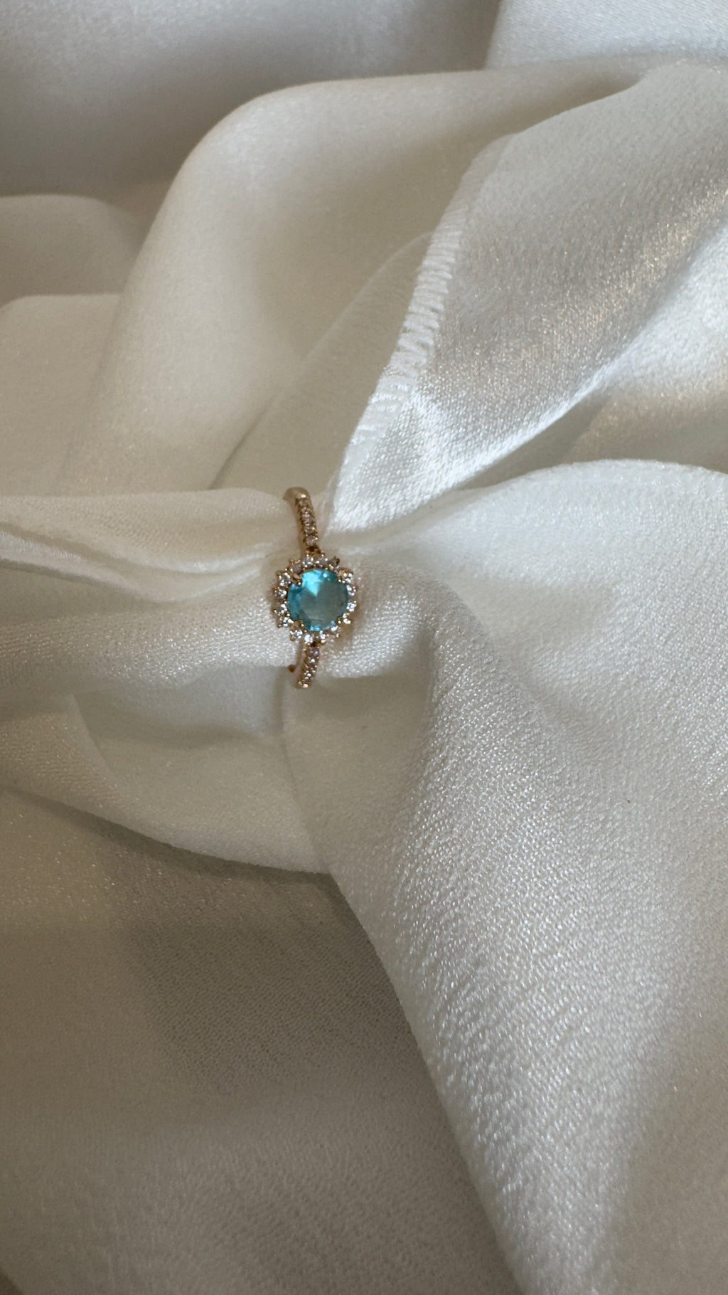 Anel Cravejado azul