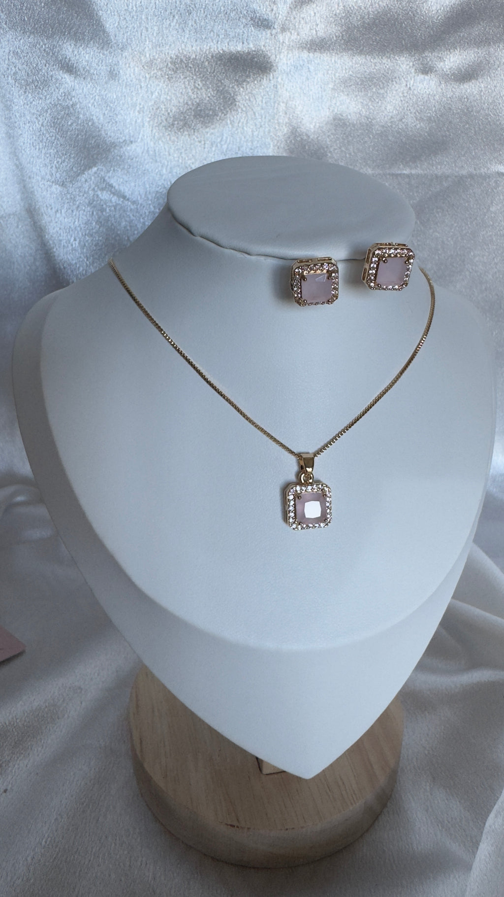 Conjunto Elegância Rosa Leitoso