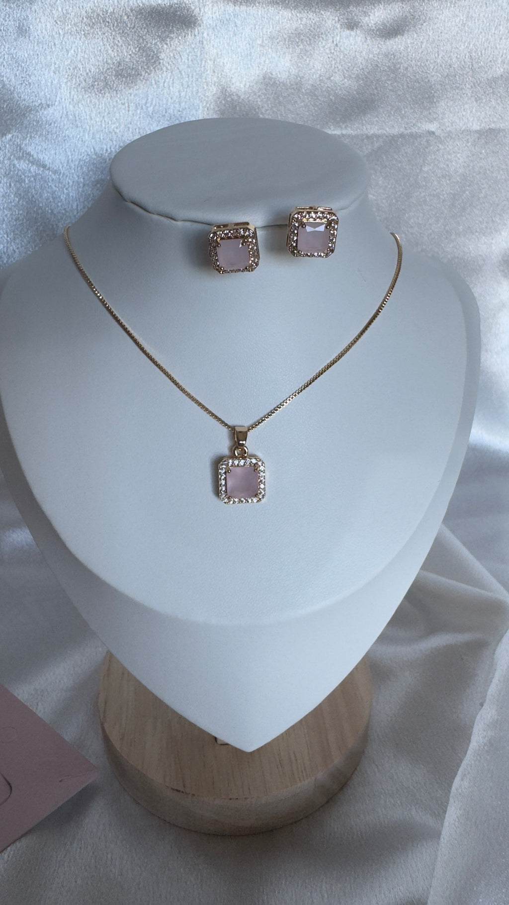 Conjunto Elegância Rosa Leitoso