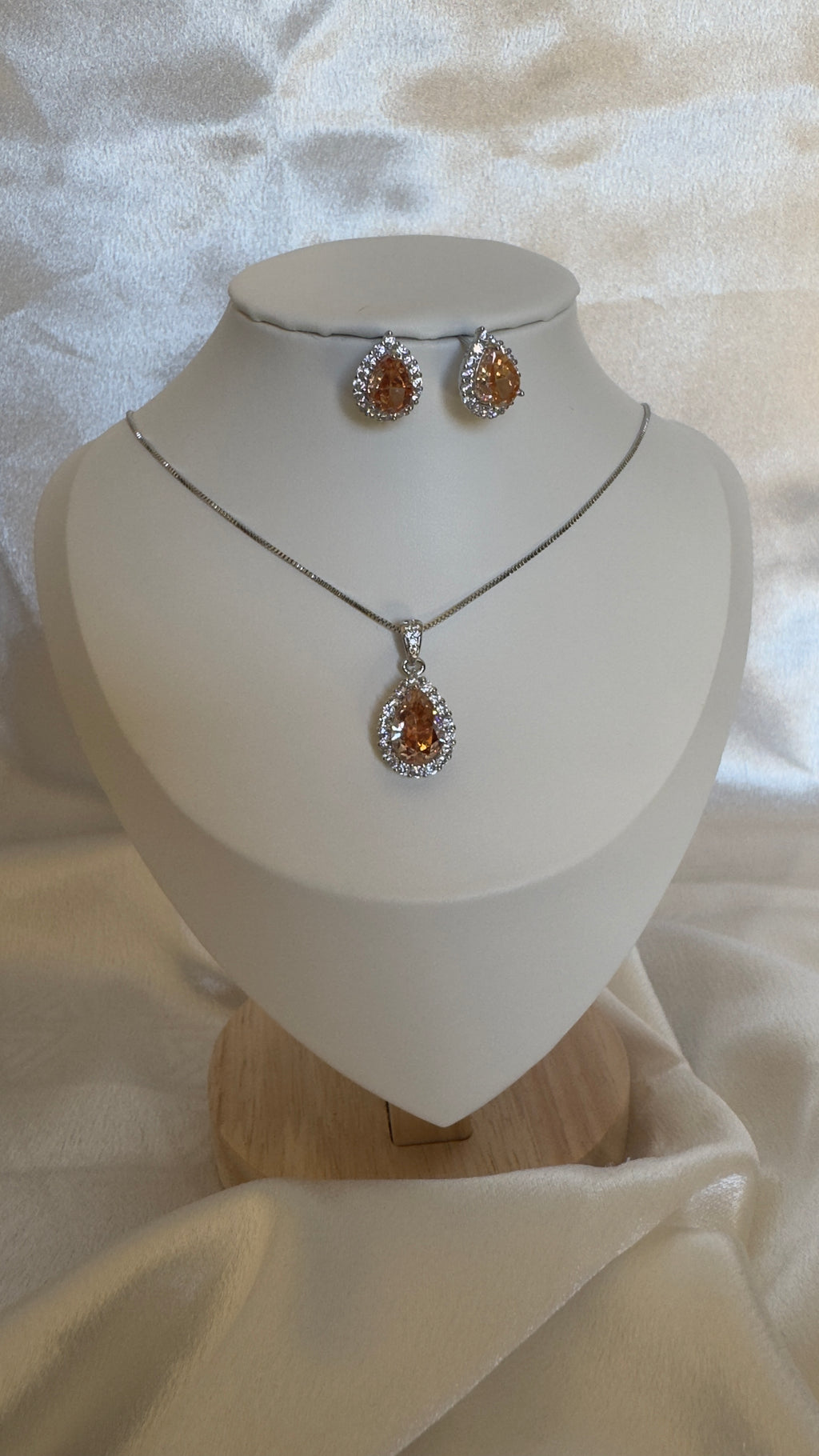Conjunto Elegância Âmbar