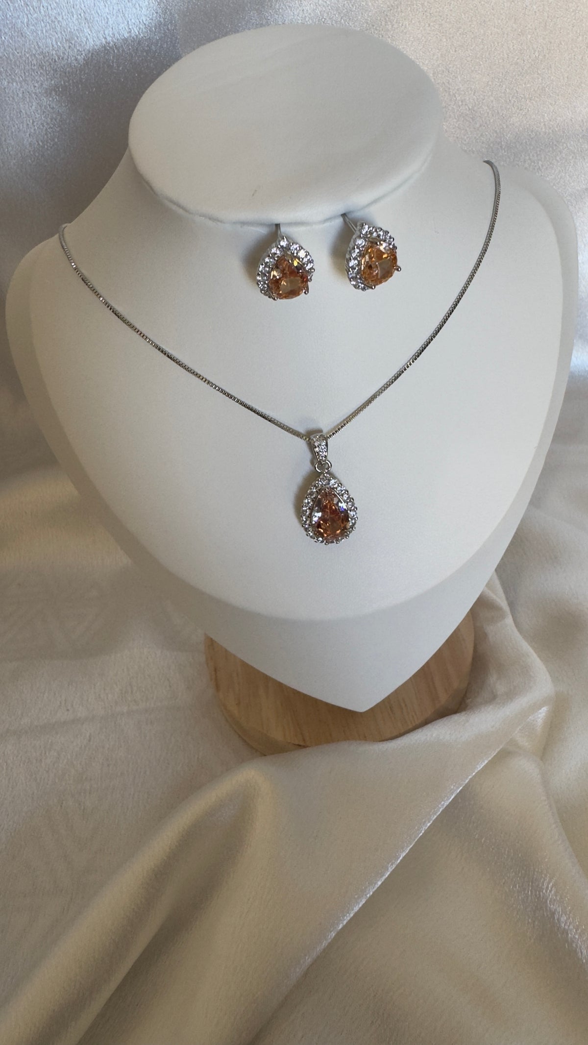 Conjunto Elegância Âmbar