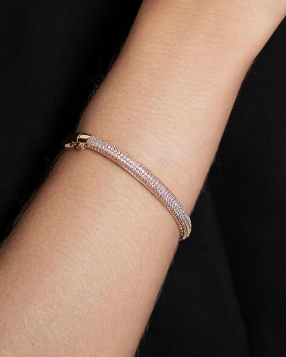 Bracelete Cravejado